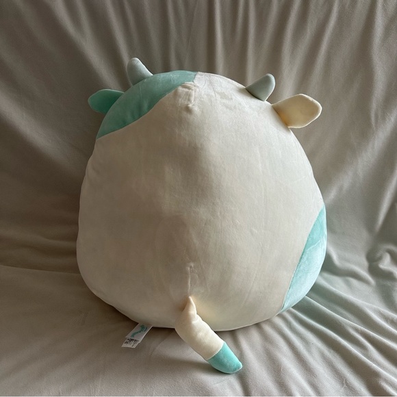 16” Belena the Blue and White Cow Squishmallow BNWT - Picture 4 of 4